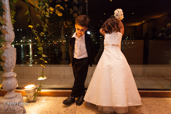 Fotos de casamento RJ fotojornalismo de casamento dama e pajem Real Astoria