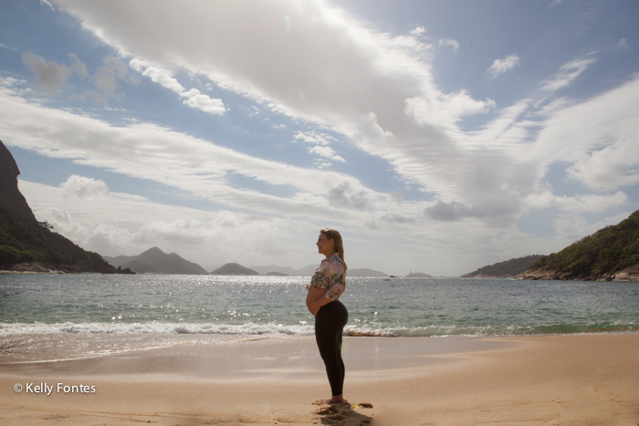 foto gestante RJ praia Izaura por Kelly Fontes fotografia