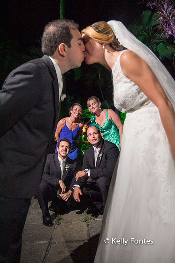 Fotos Casamento RJ beijo dos noivos por Kelly Fontes Fotografia