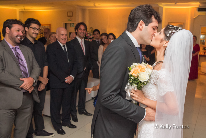 Fotos Casamento RJ o beijo dos noivos por Kelly Fontes Fotografia