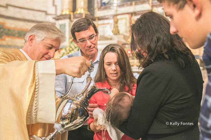 Fotografia Batizado RJ por Kelly Fontes Igreja Santo Inacio em Botafogo Batismo Thiago