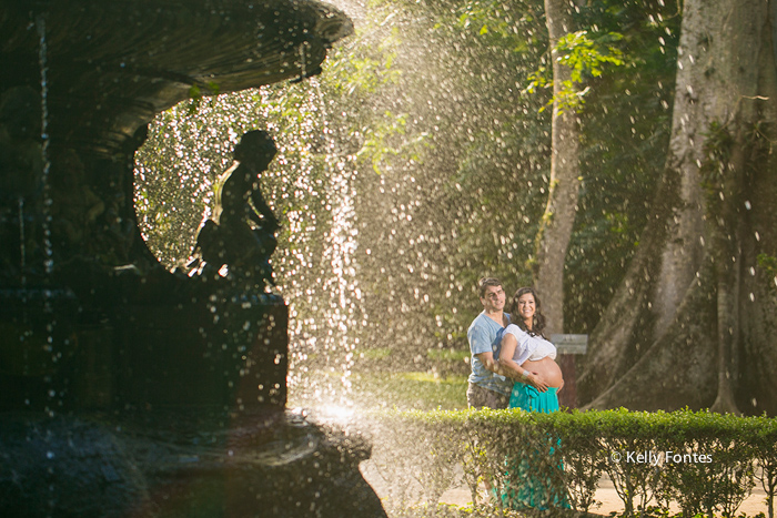 book gestante rj por Kelly Fontes ensaio mamae gravida com papai no chafariz Jardim Botanico