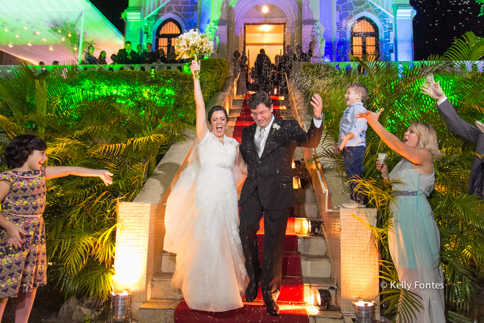 Fotografia Casamento RJ noivos casados Igreja Nossa Senhora das Gracas Capela Botafogo por Kelly Fontes