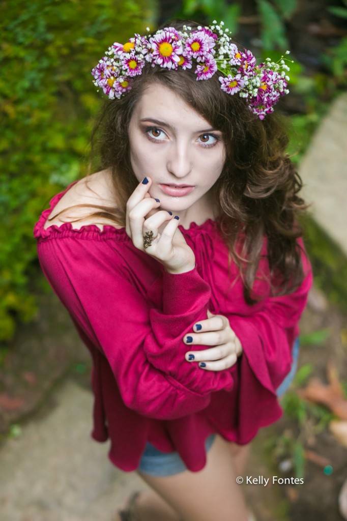 Book 15 anos RJ por Kelly Fontes fotos de debutante no Parque Lage coroa de fores na cabeça