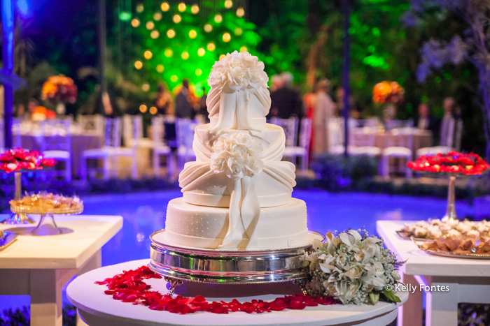 Fotografia Casamento RJ mesa do bolo casal garcia piscina quinta do chapecó alto da boa vista rj