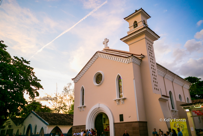 Fotografia Casamento RJ Igreja Vila Militar céu azul por Kelly Fontes