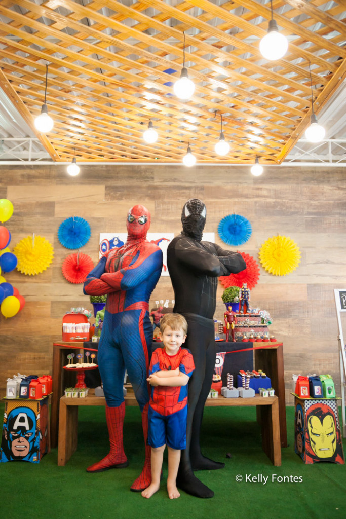 fotografia festa infantil rj feliz aniversário homem aranha venon 4 anos casa de festas aldeia barra